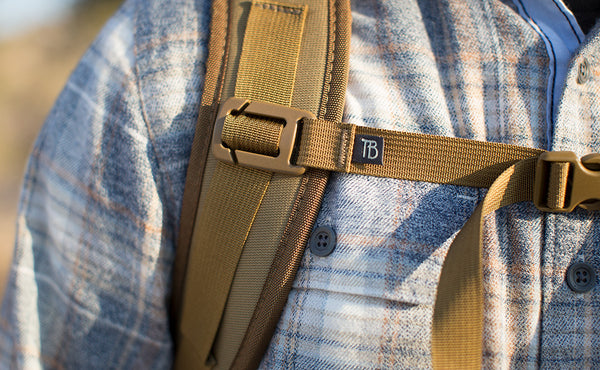 A close shot of the attachment point of the sternum strap on the Guide's Edition Synapse 25.